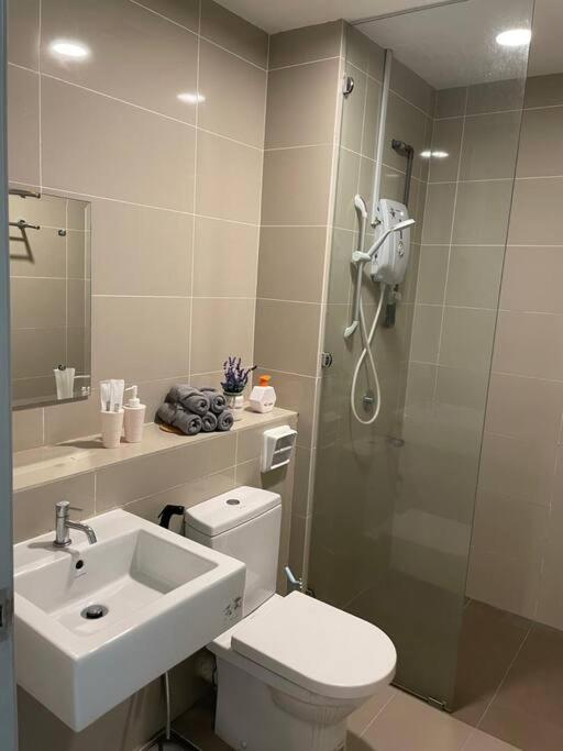 Apartment 3bedroom Sutera Avenue By Twen8ty
